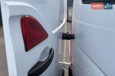 Грузовой фургон Renault Master 2019 в 