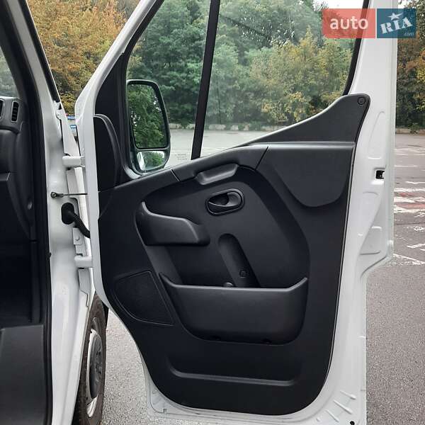 Вантажний фургон Renault Master 2021 в Полтаві