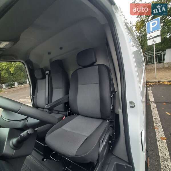 Вантажний фургон Renault Master 2021 в Полтаві
