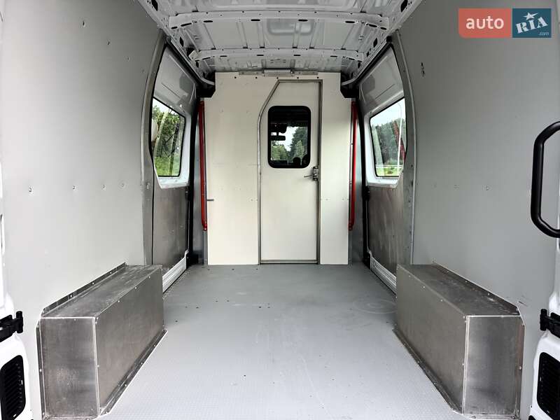 Грузовой фургон Renault Master 2020 в Киеве