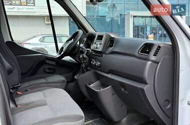 Грузовой фургон Renault Master 2021 в 