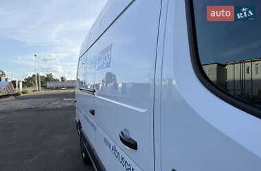 Вантажний фургон Renault Master 2021 в 