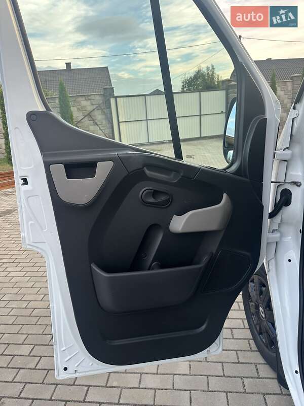 Тентованый Renault Master 2015 в Луцке