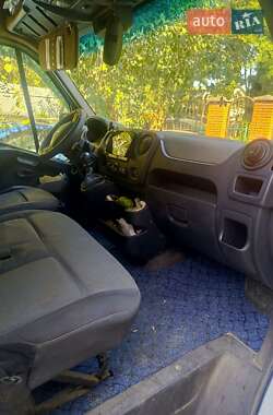 Грузовой фургон Renault Master 2011 в 