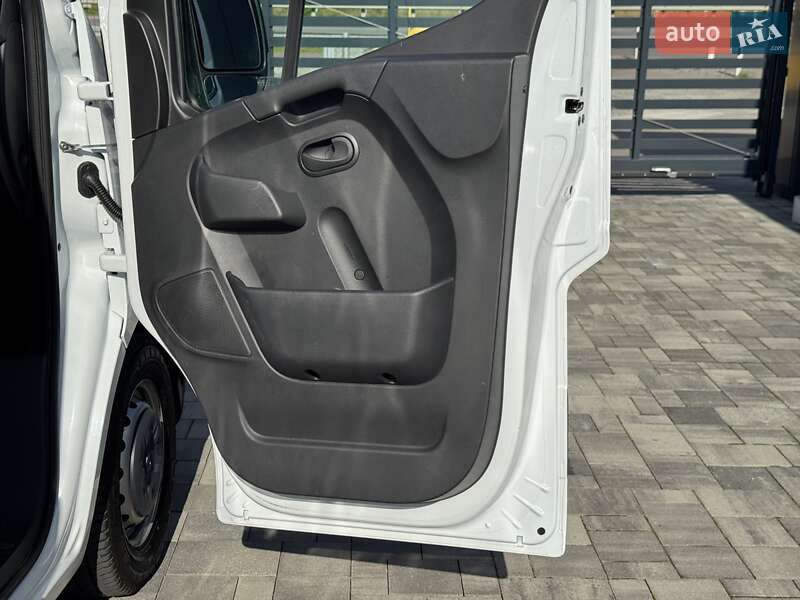 Грузовой фургон Renault Master 2022 в Ровно фото 25 Грузовой фургон Renault Master 2022 в Ровно