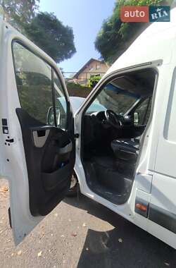 Грузовой фургон Renault Master 2013 в 