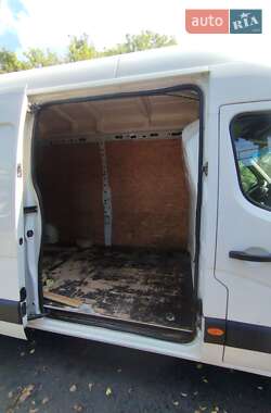 Грузовой фургон Renault Master 2013 в 
