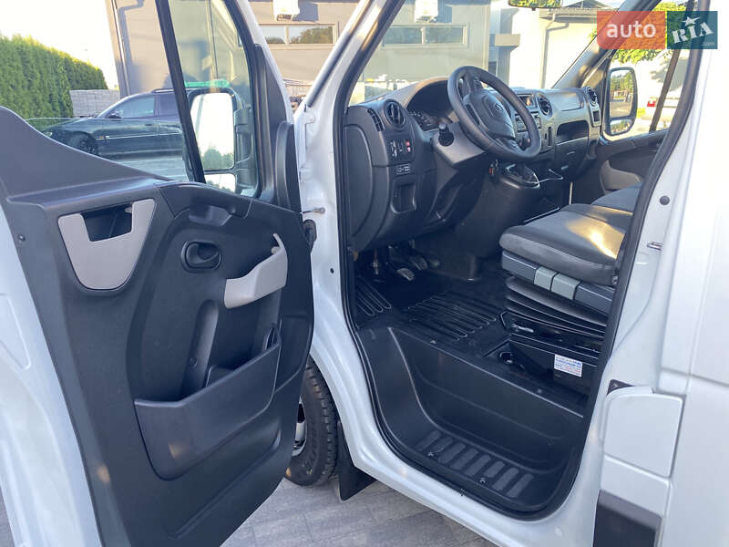 Автовоз Renault Master 2017 в Луцке