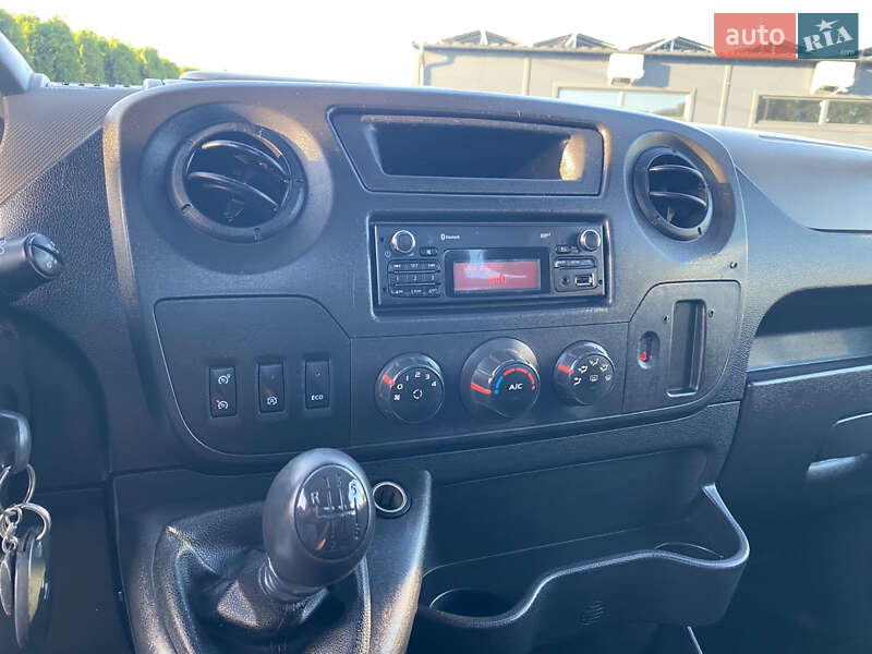 Автовоз Renault Master 2017 в Луцке