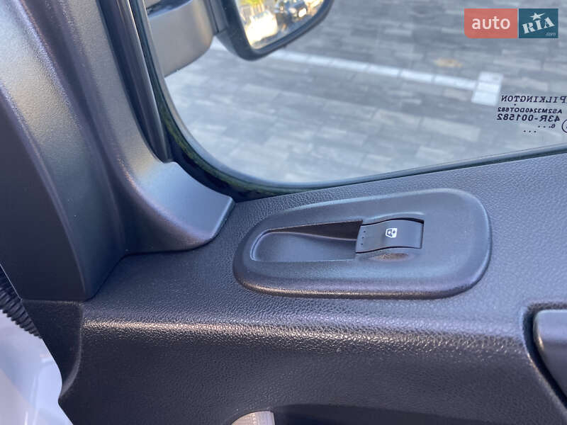 Автовоз Renault Master 2017 в Луцке