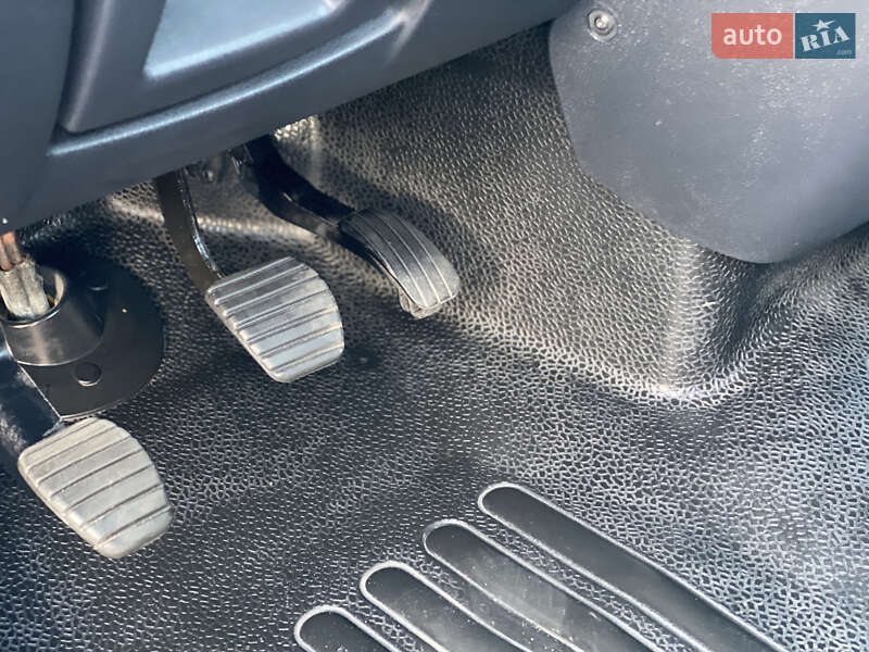 Автовоз Renault Master 2017 в Луцке