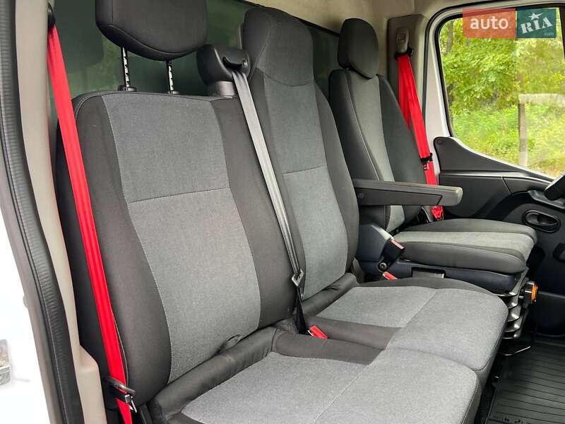 Тентованый Renault Master 2022 в Киеве