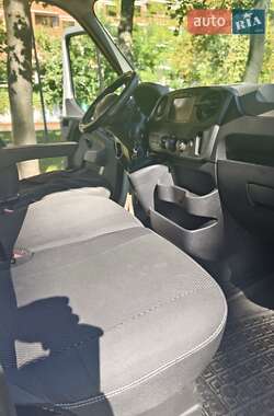 Грузовой фургон Renault Master 2016 в 