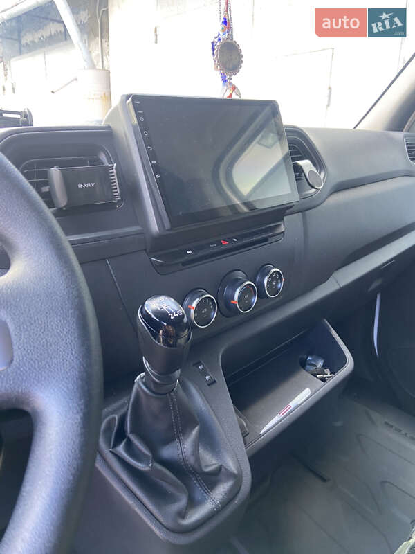 Вантажний фургон Renault Master 2020 в Хмельницькому