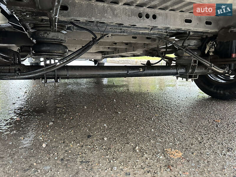 Грузовой фургон Renault Master 2006 в Новояворовске
