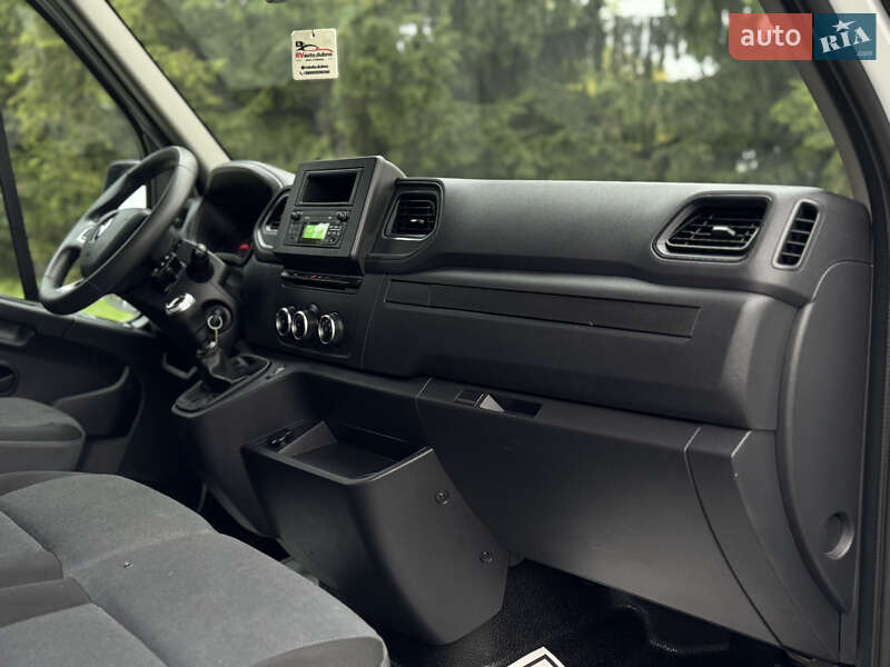 Грузовой фургон Renault Master 2021 в Дубно