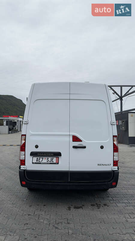 Грузовой фургон Renault Master 2021 в Хусте