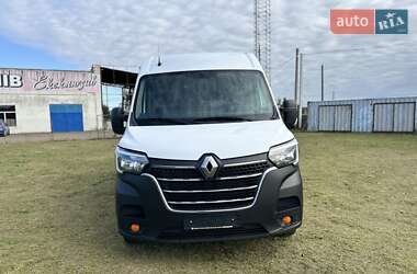 Грузовой фургон Renault Master 2023 в 
