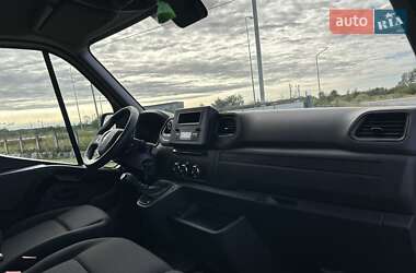Грузовой фургон Renault Master 2023 в 