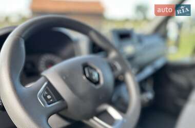 Грузовой фургон Renault Master 2023 в 