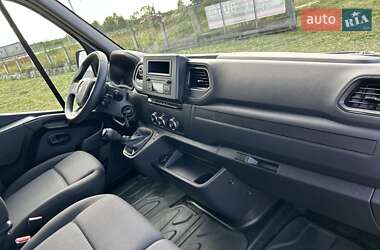 Грузовой фургон Renault Master 2023 в 