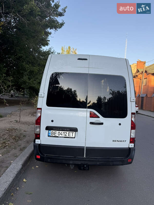 Грузовой фургон Renault Master 2016 в Николаеве