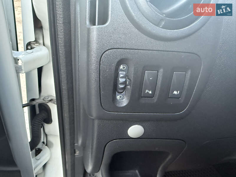 Грузовой фургон Renault Master 2016 в Николаеве