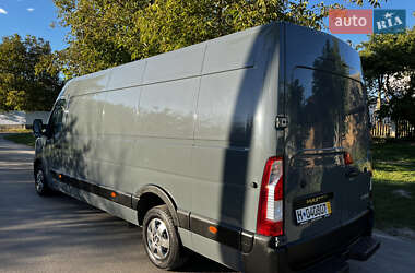 Грузовой фургон Renault Master 2022 в 