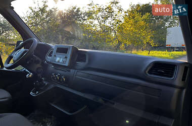 Грузовой фургон Renault Master 2022 в 