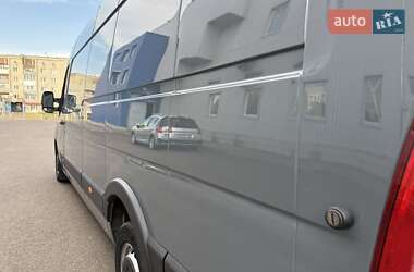 Грузовой фургон Renault Master 2023 в 