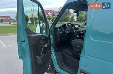 Грузовой фургон Renault Master 2022 в 