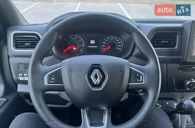 Грузовой фургон Renault Master 2022 в 
