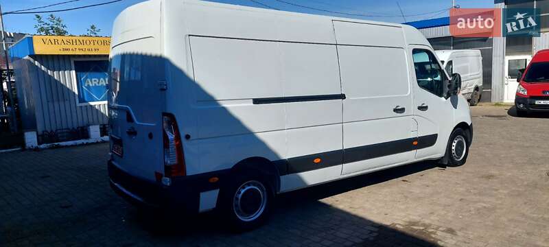 Грузовой фургон Renault Master 2017 в Вараше