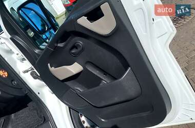 Грузовой фургон Renault Master 2017 в 