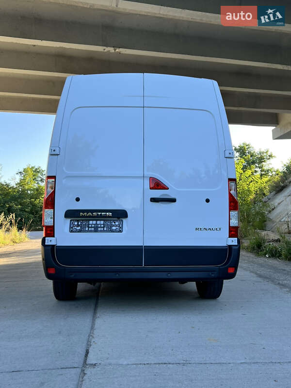 Грузовой фургон Renault Master 2020 в Коростене