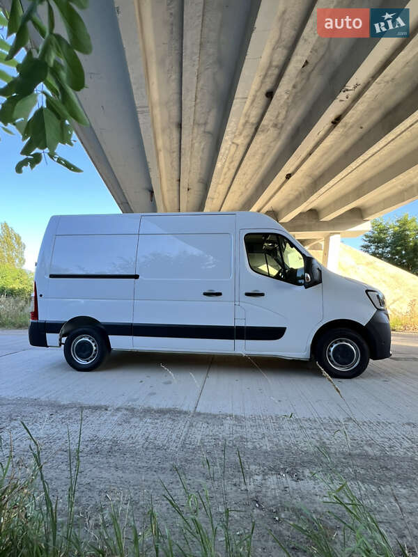 Грузовой фургон Renault Master 2020 в Коростене