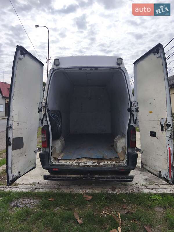 Грузовой фургон Renault Master 2004 в Сваляве