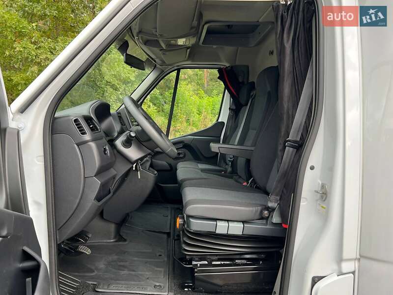 Тентованый Renault Master 2022 в Киеве