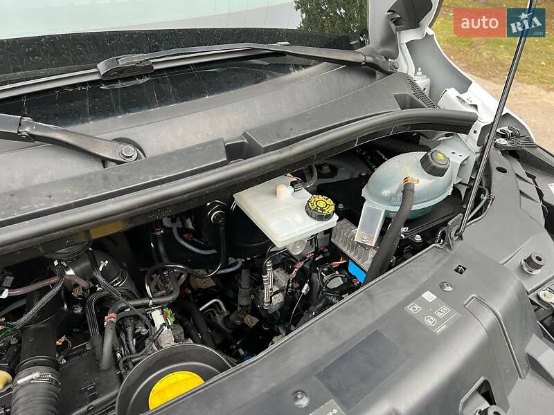 Тентованый Renault Master 2022 в Киеве