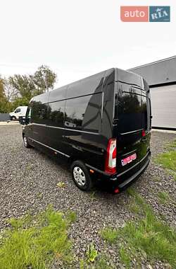 Грузовой фургон Renault Master 2023 в 