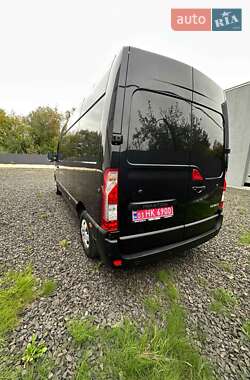 Грузовой фургон Renault Master 2023 в 