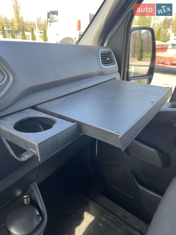 Вантажний фургон Renault Master 2020 в Києві