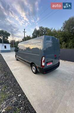 Грузовой фургон Renault Master 2022 в 