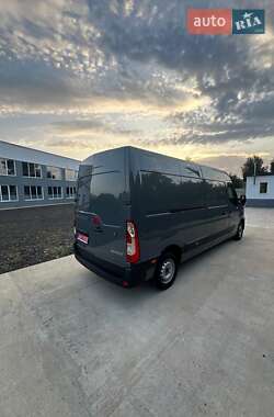 Грузовой фургон Renault Master 2022 в 