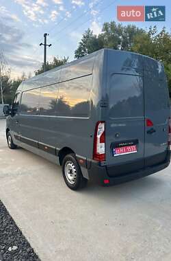 Грузовой фургон Renault Master 2022 в 