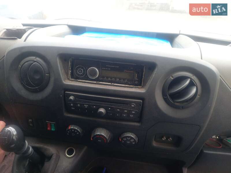 Грузовой фургон Renault Master 2012 в Черкассах