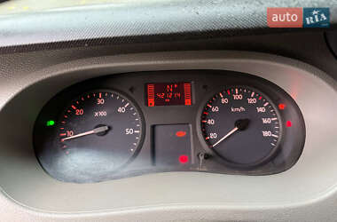 Вантажопасажирський фургон Renault Master 2006 в  фото 12 Вантажопасажирський фургон Renault Master 2006 в