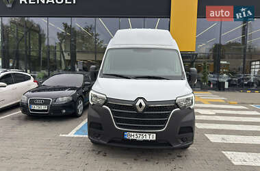 Грузовой фургон Renault Master 2023 в 