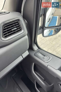 Грузовой фургон Renault Master 2023 в 