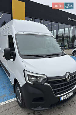 Грузовой фургон Renault Master 2023 в 